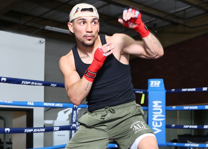Teofimo Lopez Praises Steve Claggett for Stepping Up